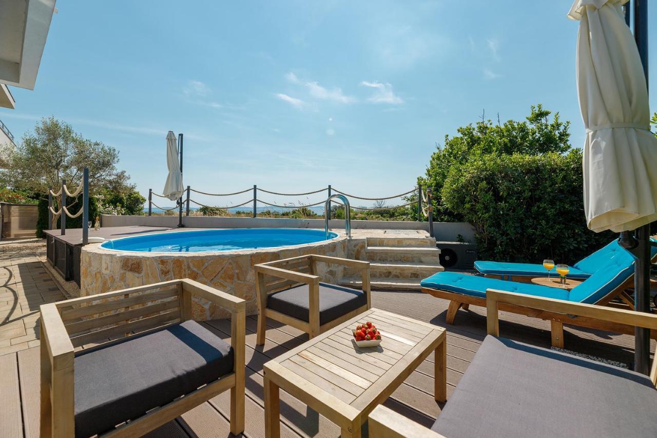 Malo Ferienvilla Privlaka, Pool, Boje, Wi-Fi, Wallbox 普利拉卡 外观 照片