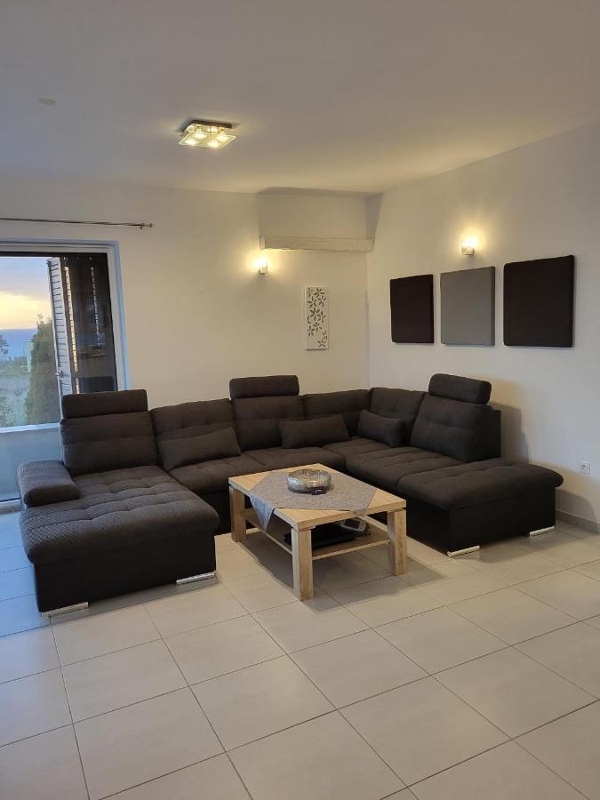 Malo Ferienvilla Privlaka, Pool, Boje, Wi-Fi, Wallbox 普利拉卡 外观 照片